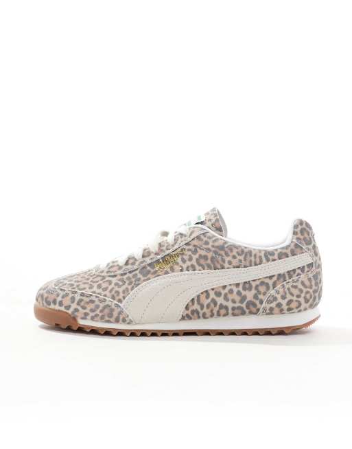 PUMA Arizona sneakers in all over leopard print, 2 of 5