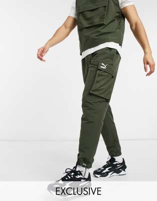 Puma Avenir cargo pants in khaki-Green