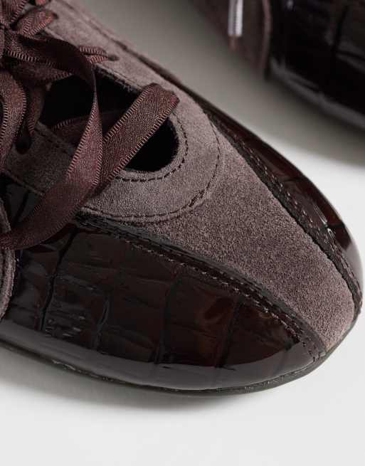 PUMA - bailarinas Speedcat Nova con estampado de cocodrilo marrón, 3 de 5