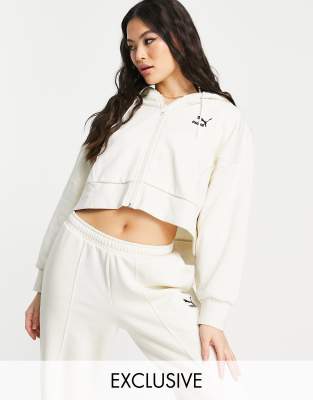 backup temperament afsnit Puma boxy cropped zip through hoodie in off white - exclusive to ASOS | ASOS