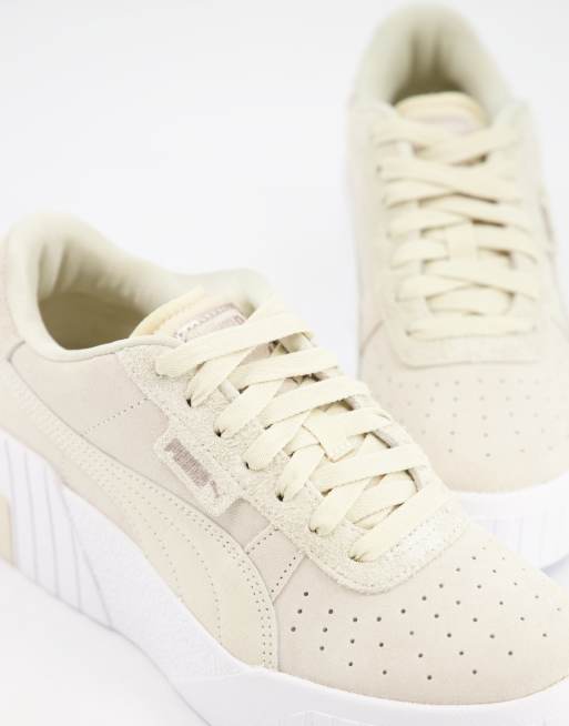 Puma – Cali Mojave Desert – Sneaker mit Keilabsatz in Grau ASOS