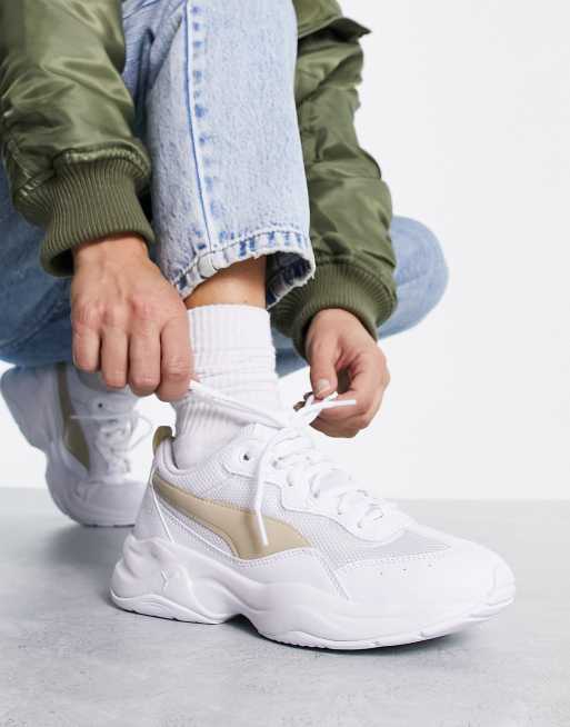 Puma Cilia Sneakers bianche e beige con suola spessa In esclusiva per ASOS