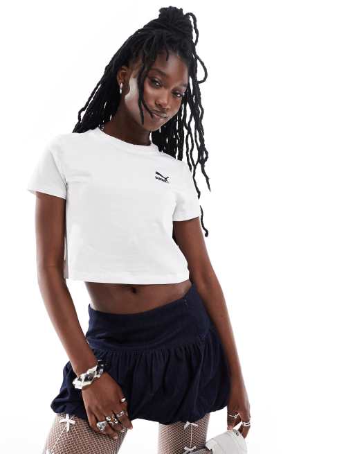 PUMA – Classics – Knapp geschnittenes T-Shirt in Weiß