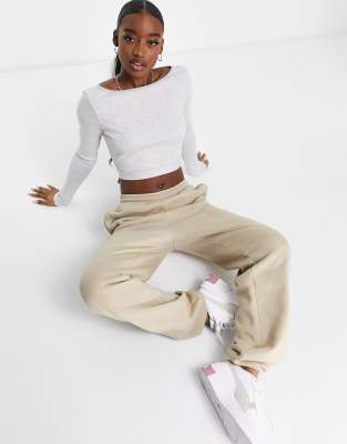 white long sleeve crop top ribbed