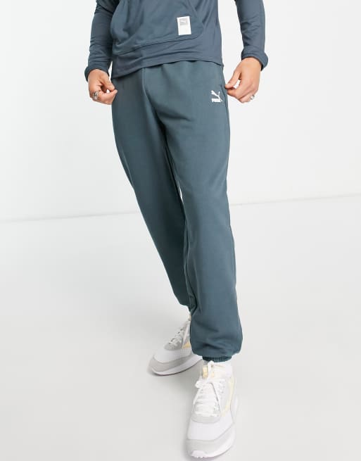 PUMA – Classics – Oversize-Jogginghose in Marineblau