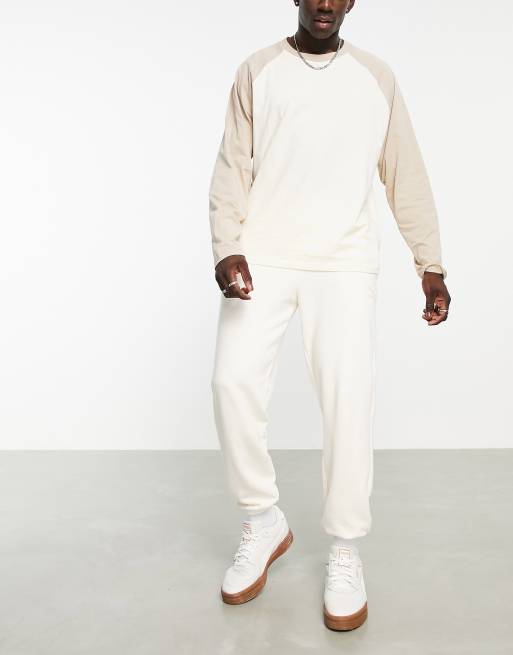 PUMA Classics – Oversize-Jogginghose in Weiß