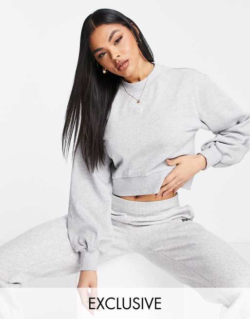 PUMA – Classics – Sweatshirt in Hellgrau mit Ballonärmeln