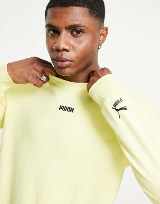 Puma - Classics - Sweatshirt met klein logo en ronde hals in geel