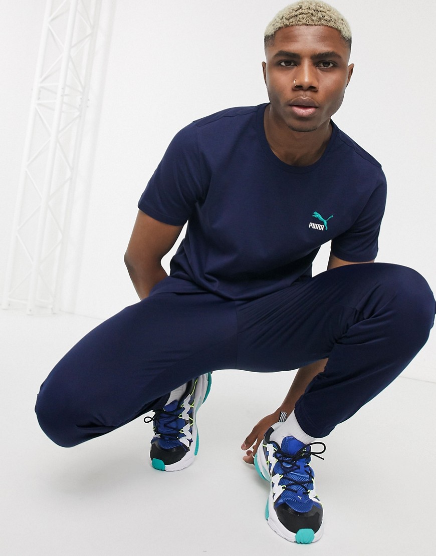 Puma - Classics - T-shirt met geborduurd logo in marineblauw