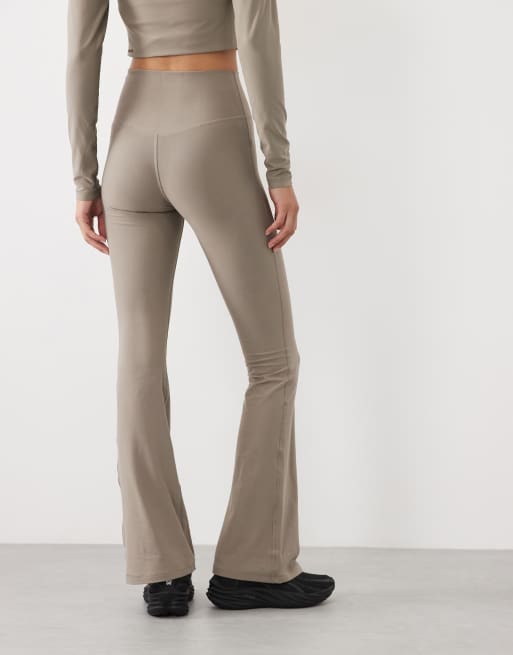 Puma Cloudspun high waisted flared tights in beige, 3 of 3