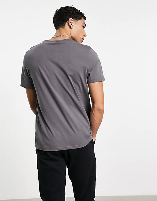  Puma CLSX t-shirt in grey and black 