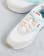 Thumbnail 2 von 4