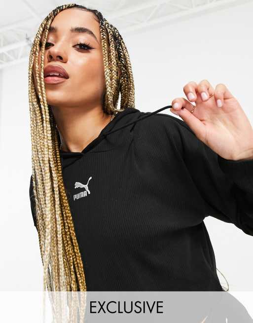 PUMA – Czarna prążkowana bluza o krótkim fasonie z kapturem – tylko w ASOS