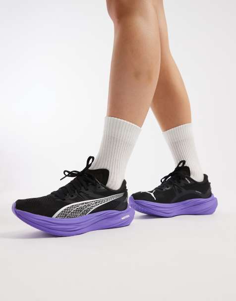 PUMA - Deviate Nitro 3 - Sorte og lilla sneakers - view 1