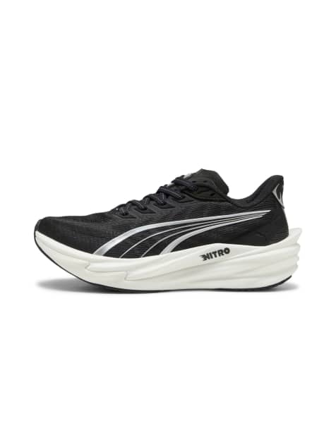 Puma Deviate Nitro 4 running trainers in black - view 1