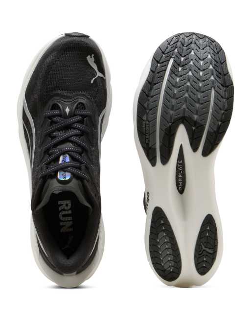 Puma Deviate Nitro 4 running trainers in black, 3 of 4