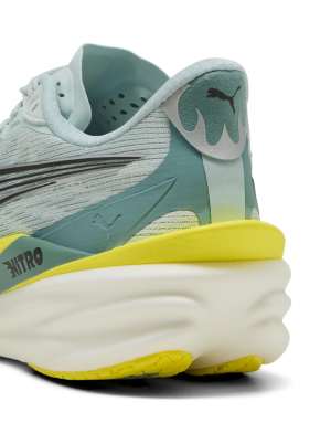 Puma Deviate Nitro 4 running trainers in blue
