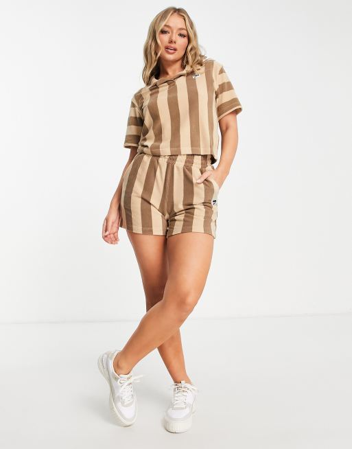 PUMA - Downtown - Brun cropped poloskjorte i frotté med striber - Kun hos ASOS, 4 af 4