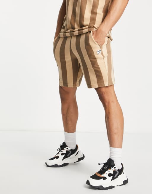 Puma cheap shorts brown