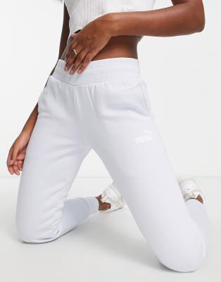 PUMA - Essentials - Jogginghose in Eisblau mit kleinem Logo