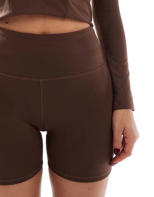 PUMA Evolve training 5 inch tight shorts in brown