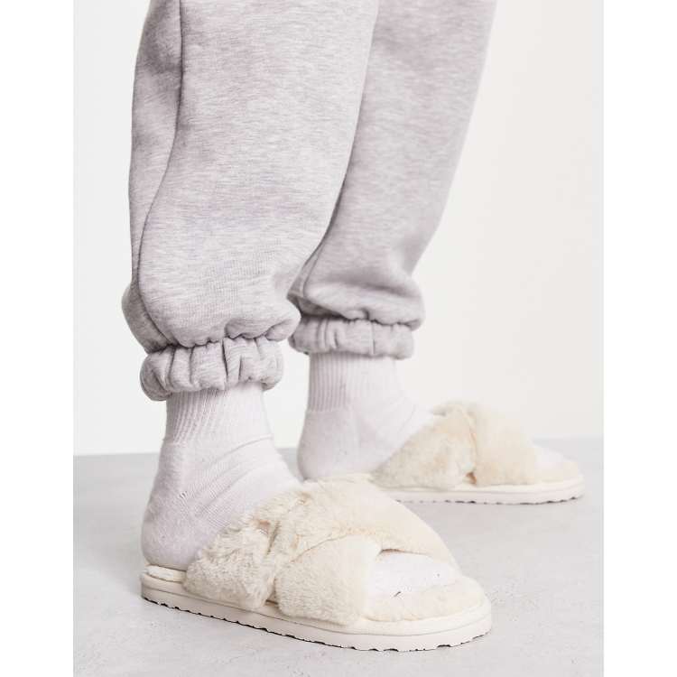 Fenty slippers outlet xs