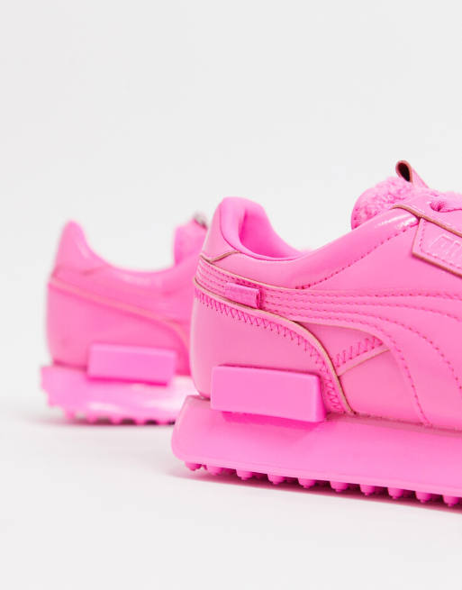 Bright store pink pumas