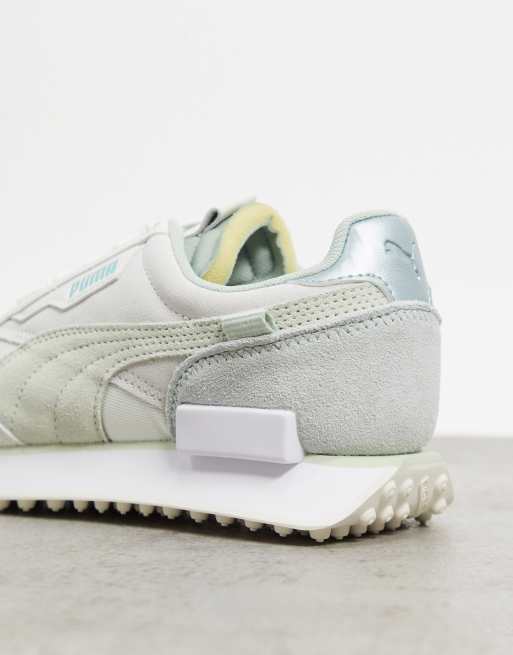 Light green shop pumas