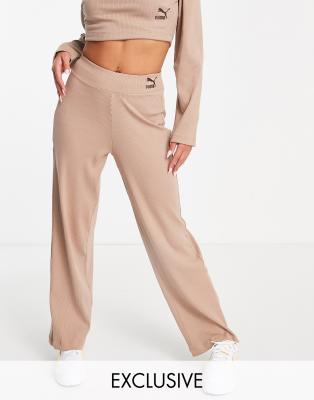 Puma - Geribbelde broek met wijde pijpen in cantharel