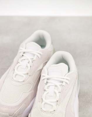 puma hedra minimal trainers in sage and white