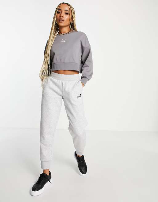 PUMA Kastiges Sweatshirt in Sturmgrau mit kurzem Schnitt exklusiv bei ASOS ASOS