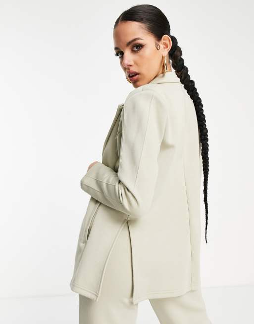 Puma – Lässiger Blazer in Grün mit Spray-Optik und kurzem Schnitt, exklusiv bei ASOS, 2 von 4