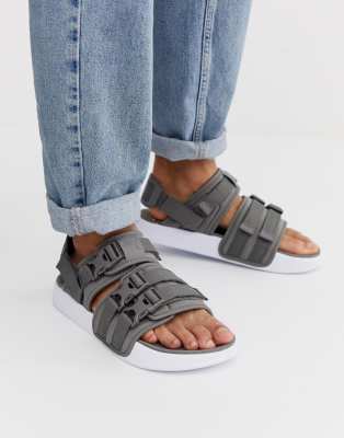 Puma Leadcat YLM 19 tech sandals in 