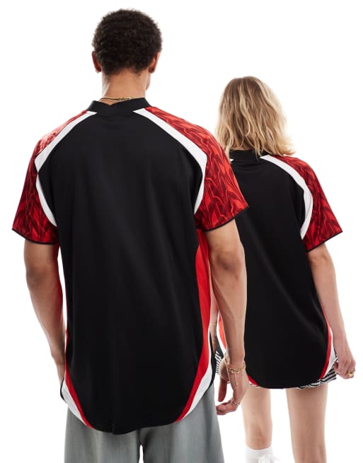 PUMA - Maglia da calcio rétro nera e rossa, 2 di 4