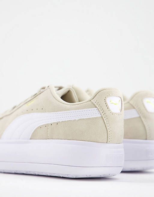 draai Onleesbaar Overeenkomend Puma - Mayu - Sneakers van suède in beige | ASOS