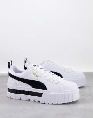 PUMA PUMA MAYZE CHUNKY SNEAKERS IN WHITE AND BLACK