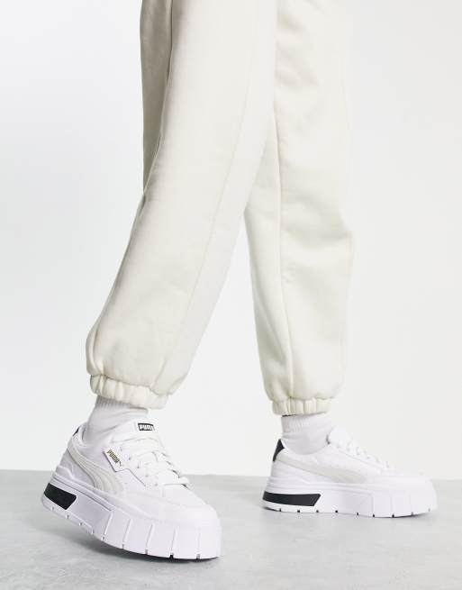 Puma Mayze Sneakers bianche e nere con suola rialzata ASOS