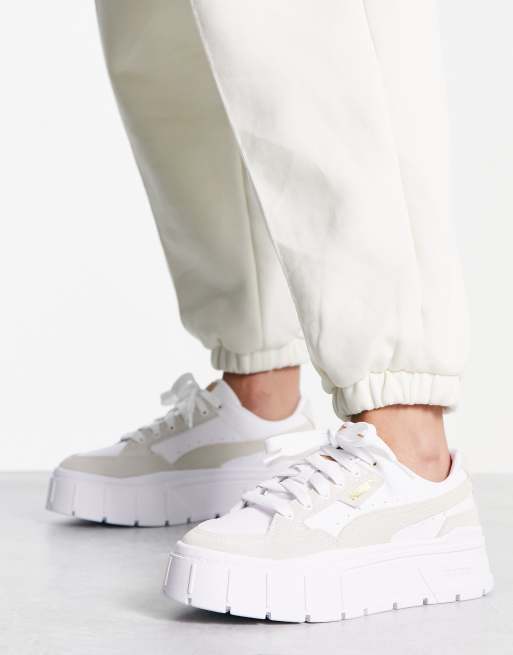 PUMA Mayze Stack Sneakers bianche con dettagli in velluto a coste