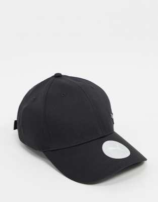 Puma metal logo cap in black