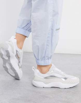 puma chunky sneakers white