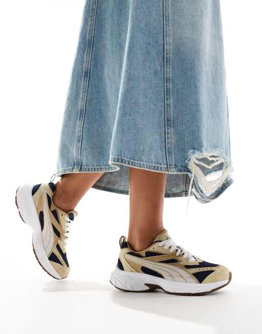 PUMA – Morphic – Sneaker in Navy und Braun