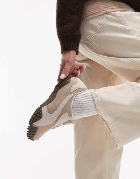 PUMA – Mostro Elevated – Bruna sneakers - view 1