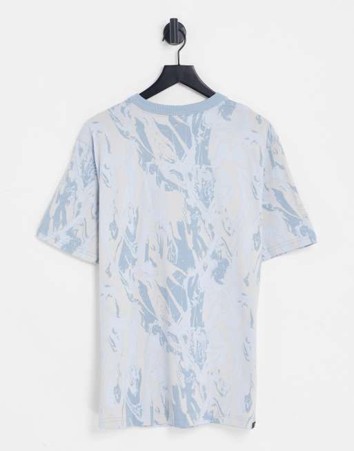 Puma – Niebieski T-shirt w marmurkowy wzór – tylko w ASOS