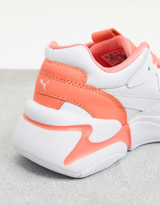 Nova x pantone hot sale 2 women's sneakers