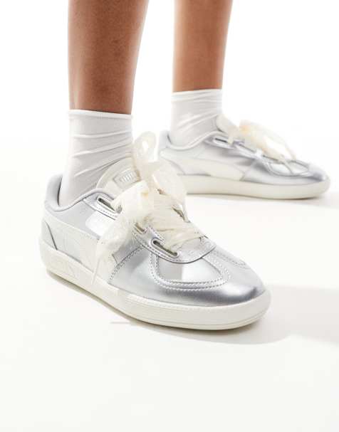 PUMA - Palermo - Metallisk sølvfarvede sneakers med sløjfesnørebånd - view 1