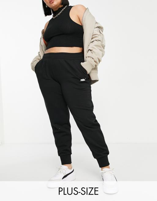 PUMA Plus – Essentials – Svarta mjukisbyxor med logga