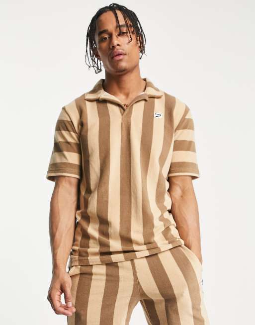 PUMA PLUS – T-Shirt aus Frottee in Braun gestreift, exklusiv bei ASOS