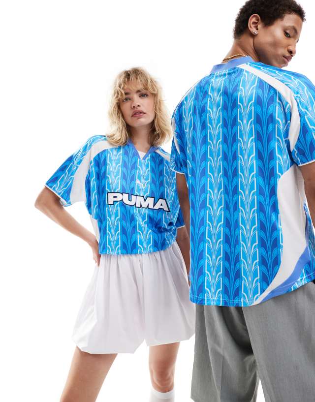 Puma - retro printed football jersey in blue and white