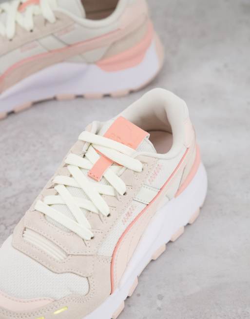 Puma RS 2.0 Sneakers in cream and pink