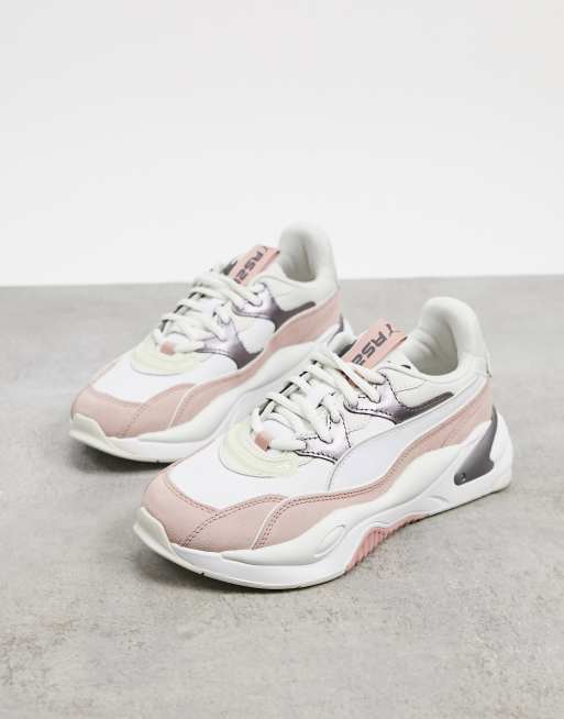 Grey and hot sale pink pumas